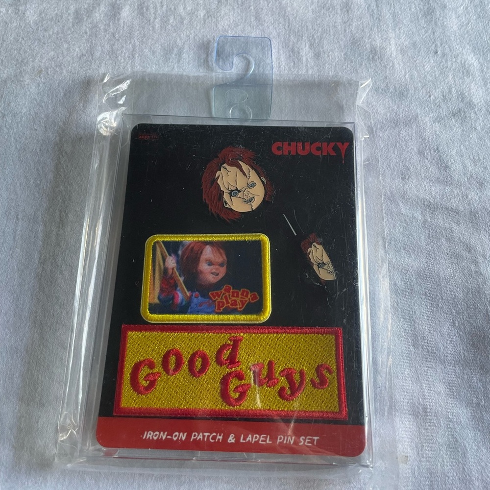 Bioworld Chucky Patch and Pin Set